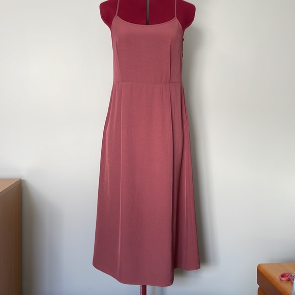 Aritzia Dresses & Skirts - Aritzia Wilfred Midi Length Slip Dress Sz S